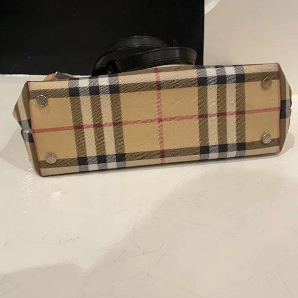 Burberry House Check Small Tote Black - Picture 2 of 10